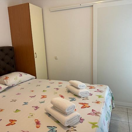 House 100M From The Beach With Free Parking And Breakfast Baska Voda Luaran gambar