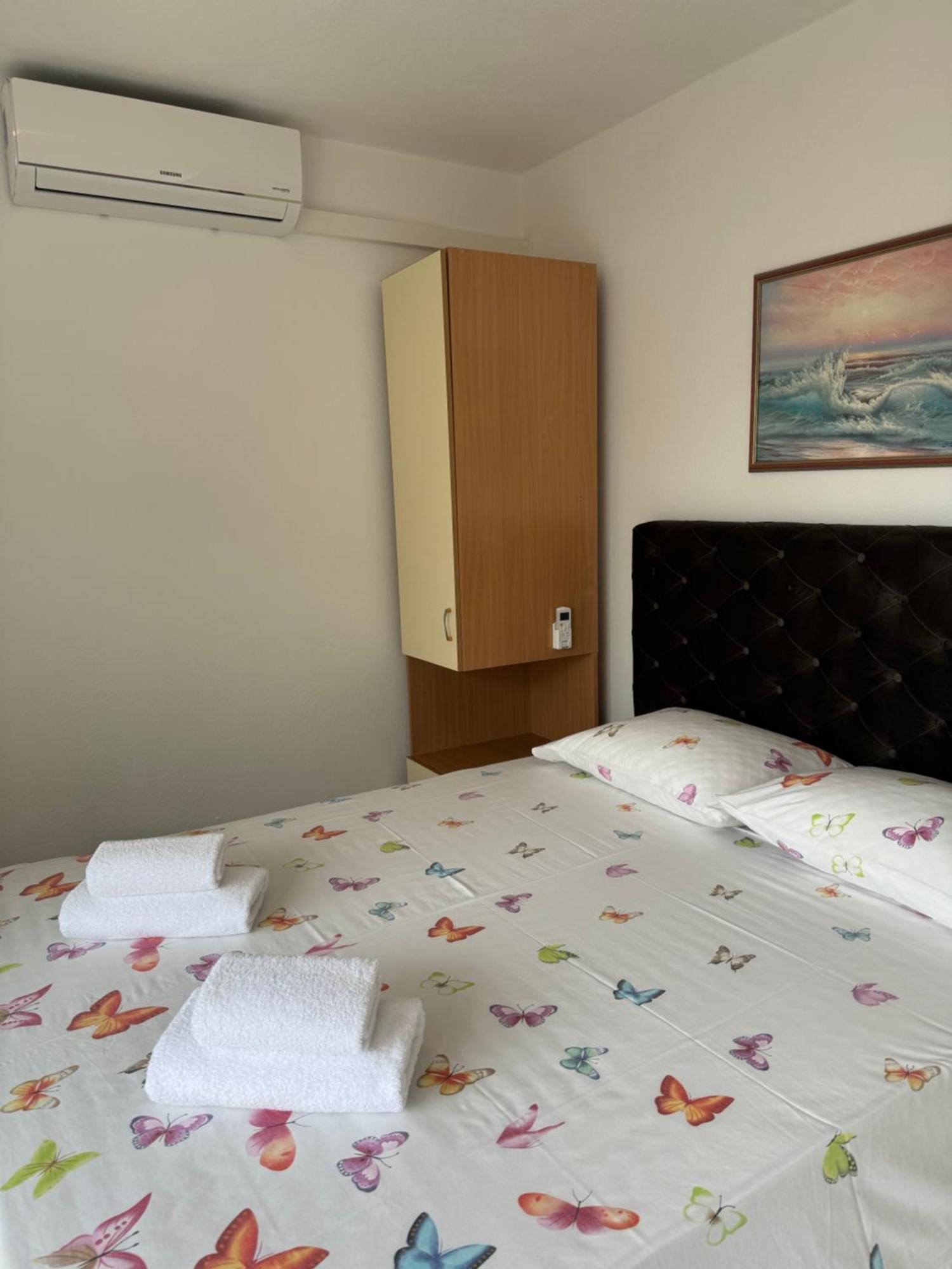 House 100M From The Beach With Free Parking And Breakfast Baska Voda Luaran gambar