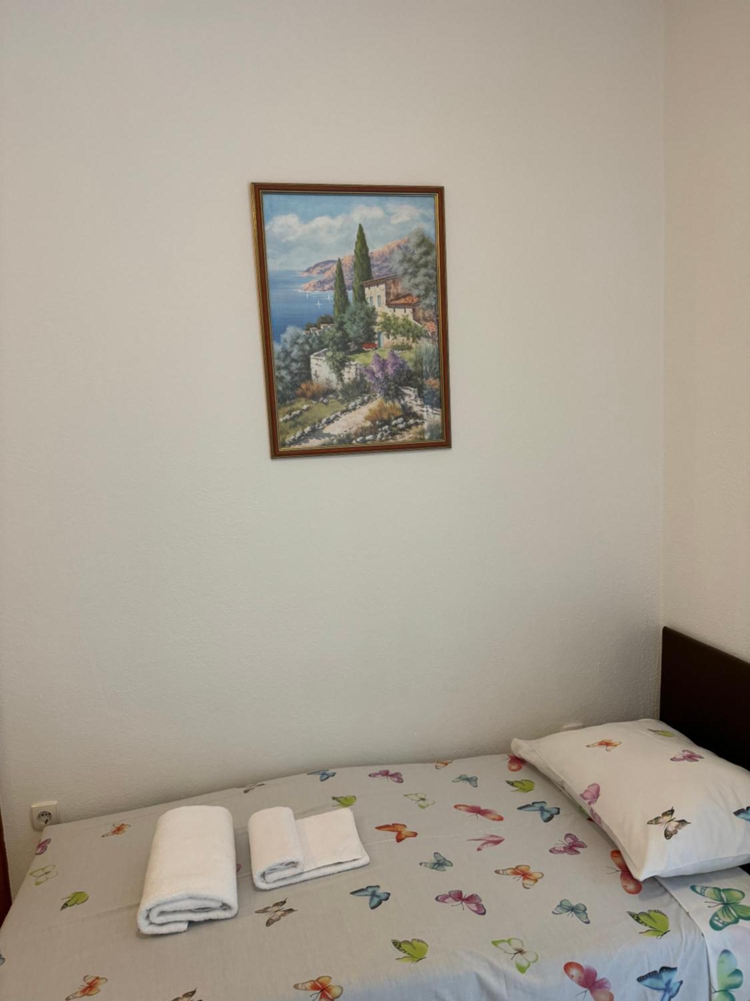 House 100M From The Beach With Free Parking And Breakfast Baska Voda Luaran gambar