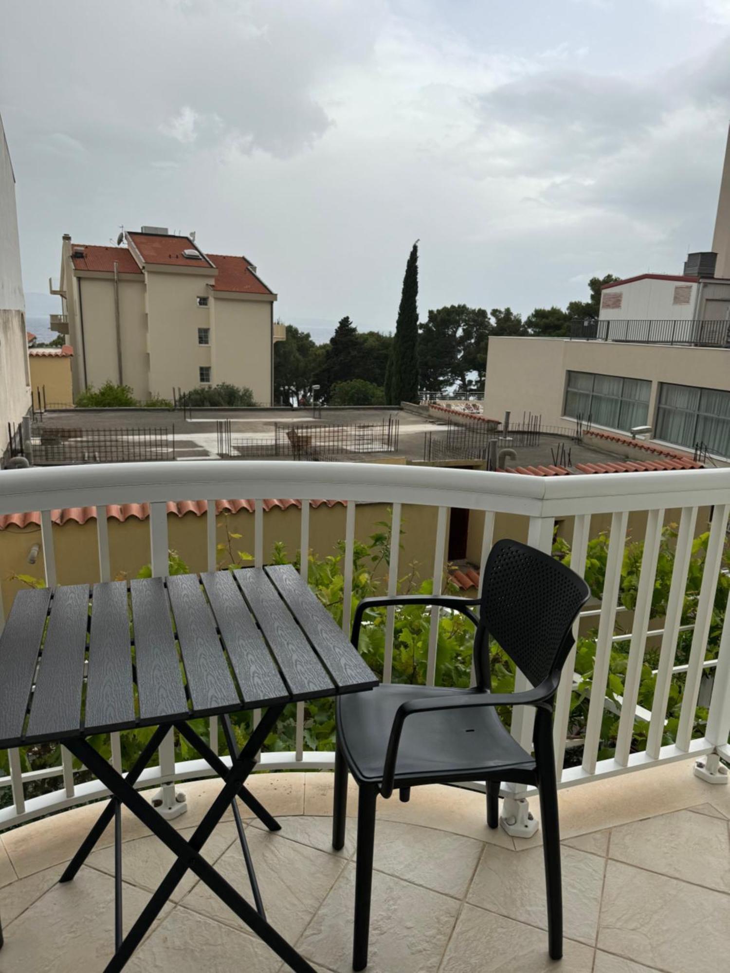 House 100M From The Beach With Free Parking And Breakfast Baska Voda Luaran gambar