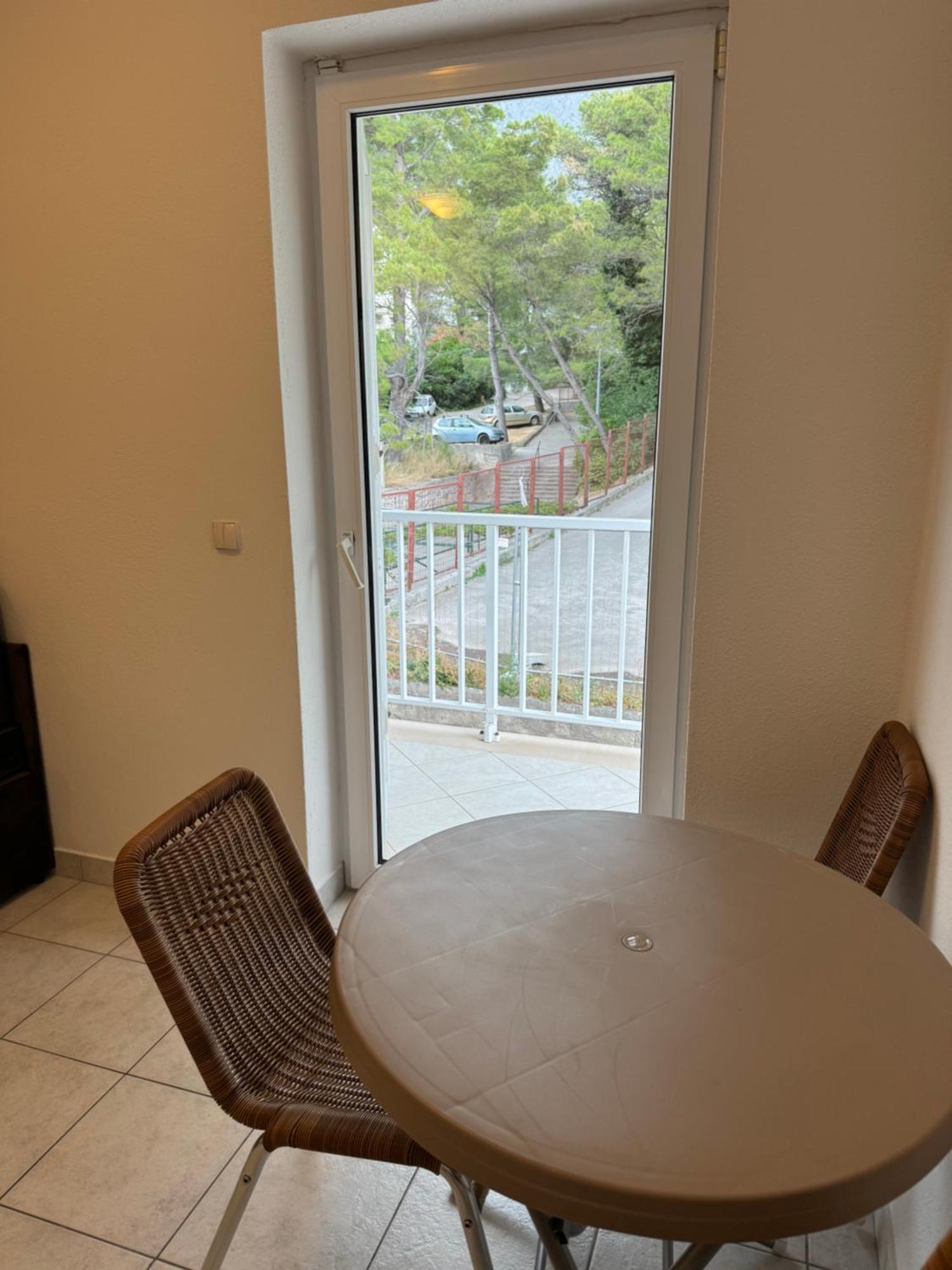 House 100M From The Beach With Free Parking And Breakfast Baska Voda Luaran gambar