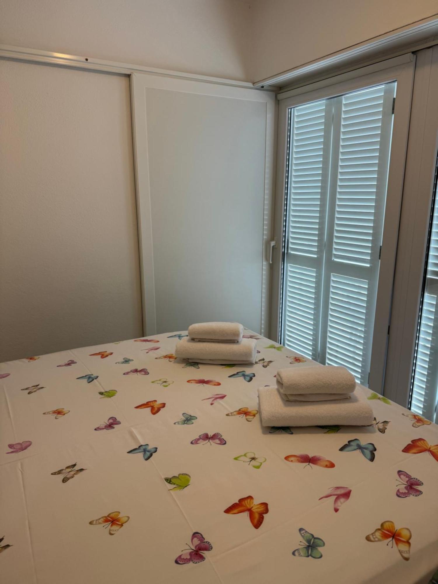House 100M From The Beach With Free Parking And Breakfast Baska Voda Luaran gambar