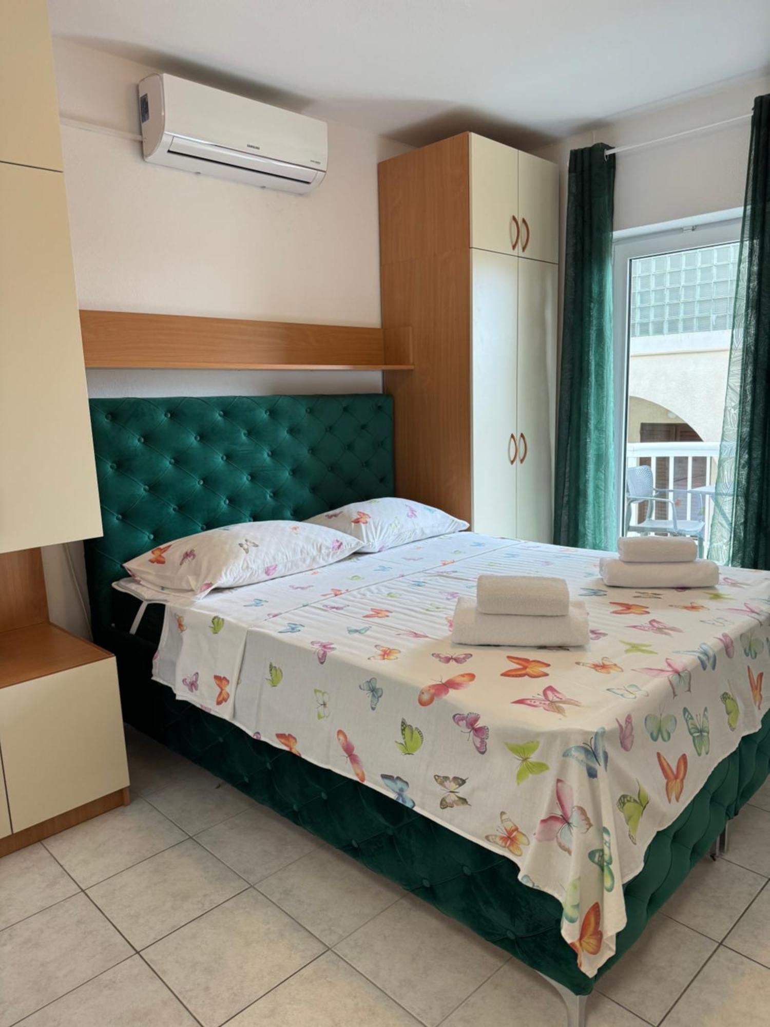 House 100M From The Beach With Free Parking And Breakfast Baska Voda Luaran gambar