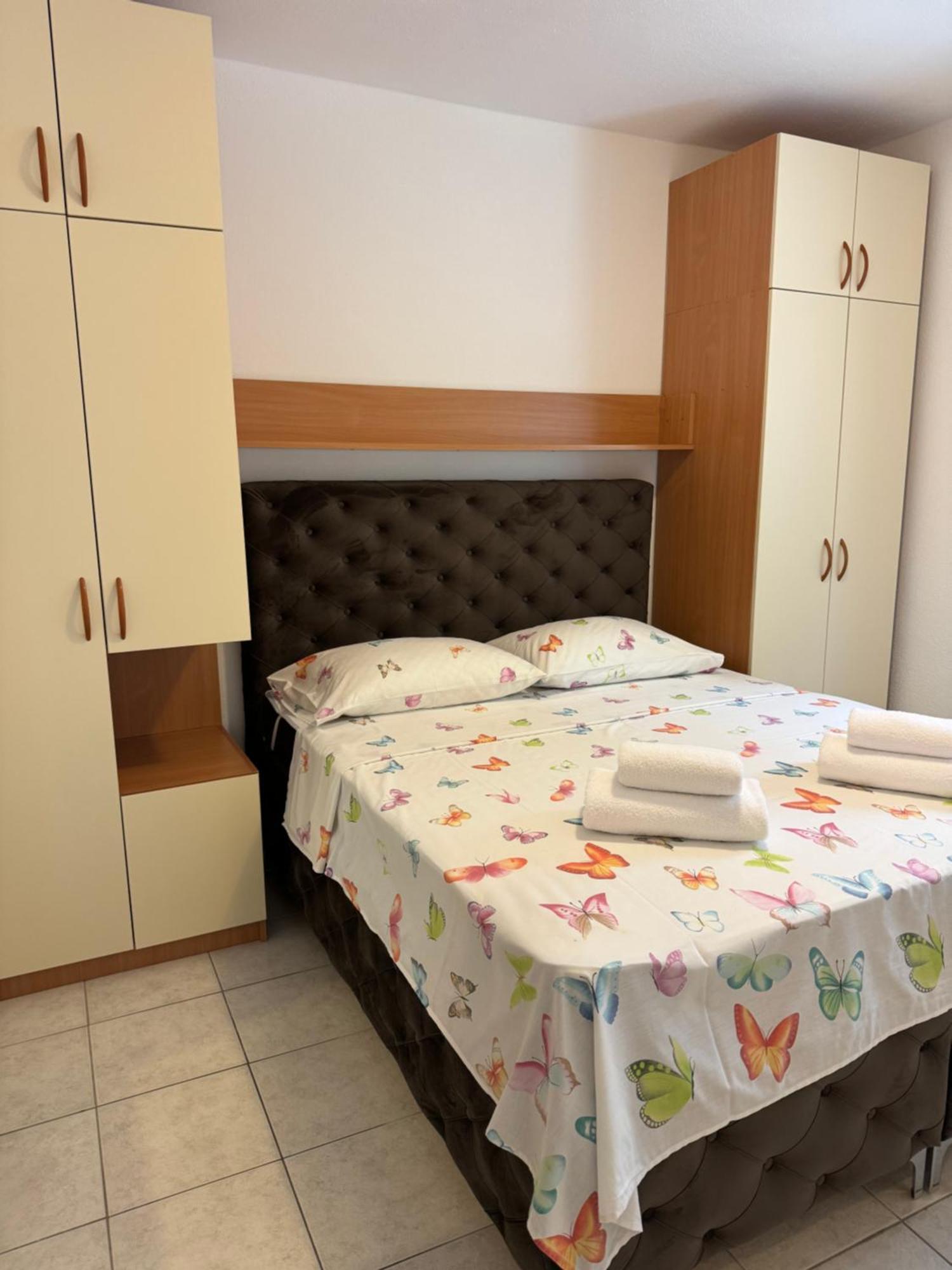 House 100M From The Beach With Free Parking And Breakfast Baska Voda Luaran gambar