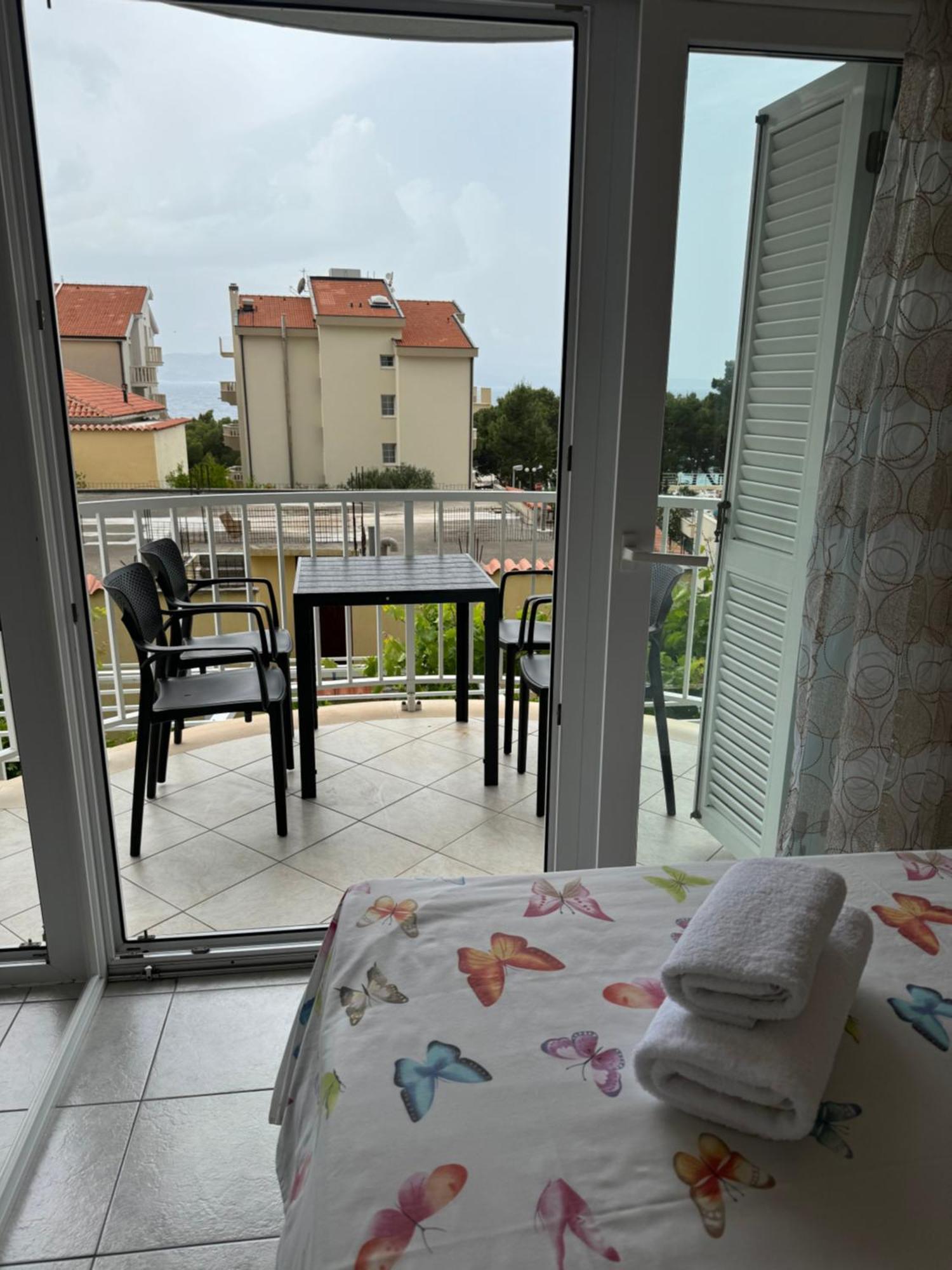 House 100M From The Beach With Free Parking And Breakfast Baska Voda Luaran gambar